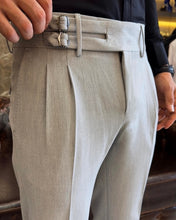 Cargar imagen en el visor de la galería, SleekCraft Double Buckled Corset Belt Pleated Gray Pants
