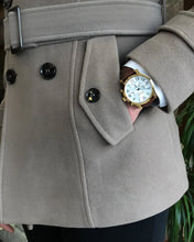 Carica l&#39;immagine nel visualizzatore di Gallery, Madison Double-Breasted Belted Slim Fit Vizon Coat
