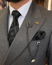 Laden Sie das Bild in den Galerie-Viewer, Clark Slim-Fit Solid Double Breasted Gray Suit
