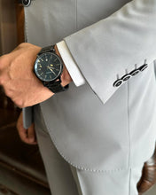 Laden Sie das Bild in den Galerie-Viewer, Royce White Slim-Fit Solid Gray Suit
