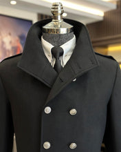 Laden Sie das Bild in den Galerie-Viewer, Alaska Double-Breasted Slim Fit Black Coat
