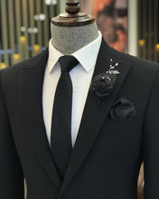 Carica l&#39;immagine nel visualizzatore di Gallery, Bennett Slim-Fit Solid Black Suit
