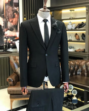 Laden Sie das Bild in den Galerie-Viewer, Bennett Slim-Fit Solid Black Suit
