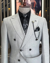 Carica l&#39;immagine nel visualizzatore di Gallery, Jasper Slim-Fit Striped Double Breasted Gray Suit
