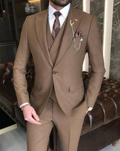Load image into Gallery viewer, Desmond Slim-Fit Solid Camel Suit

