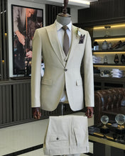 Cargar imagen en el visor de la galería, Vincent Slim-Fit Solid Beige Suit
