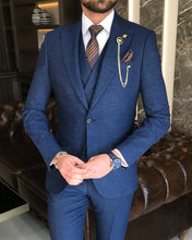Laden Sie das Bild in den Galerie-Viewer, Colin Slim-Fit Solid Blue Suit
