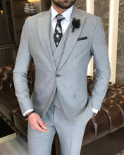 Laden Sie das Bild in den Galerie-Viewer, Harland Slim-Fit Solid Gray Suit
