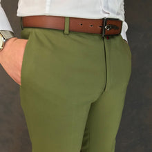 Laden Sie das Bild in den Galerie-Viewer, Jones Green Slim Fit Solid Pants
