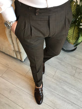 Charger l&#39;image dans la galerie, Devon Brown Double Pleated Slim-Fit Pants
